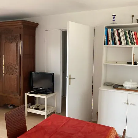 Trouville-sur-mer, 2 Pieces, 4 Personnes - Fr-1-712-66